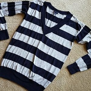 Gap navy and gray striped shirt
